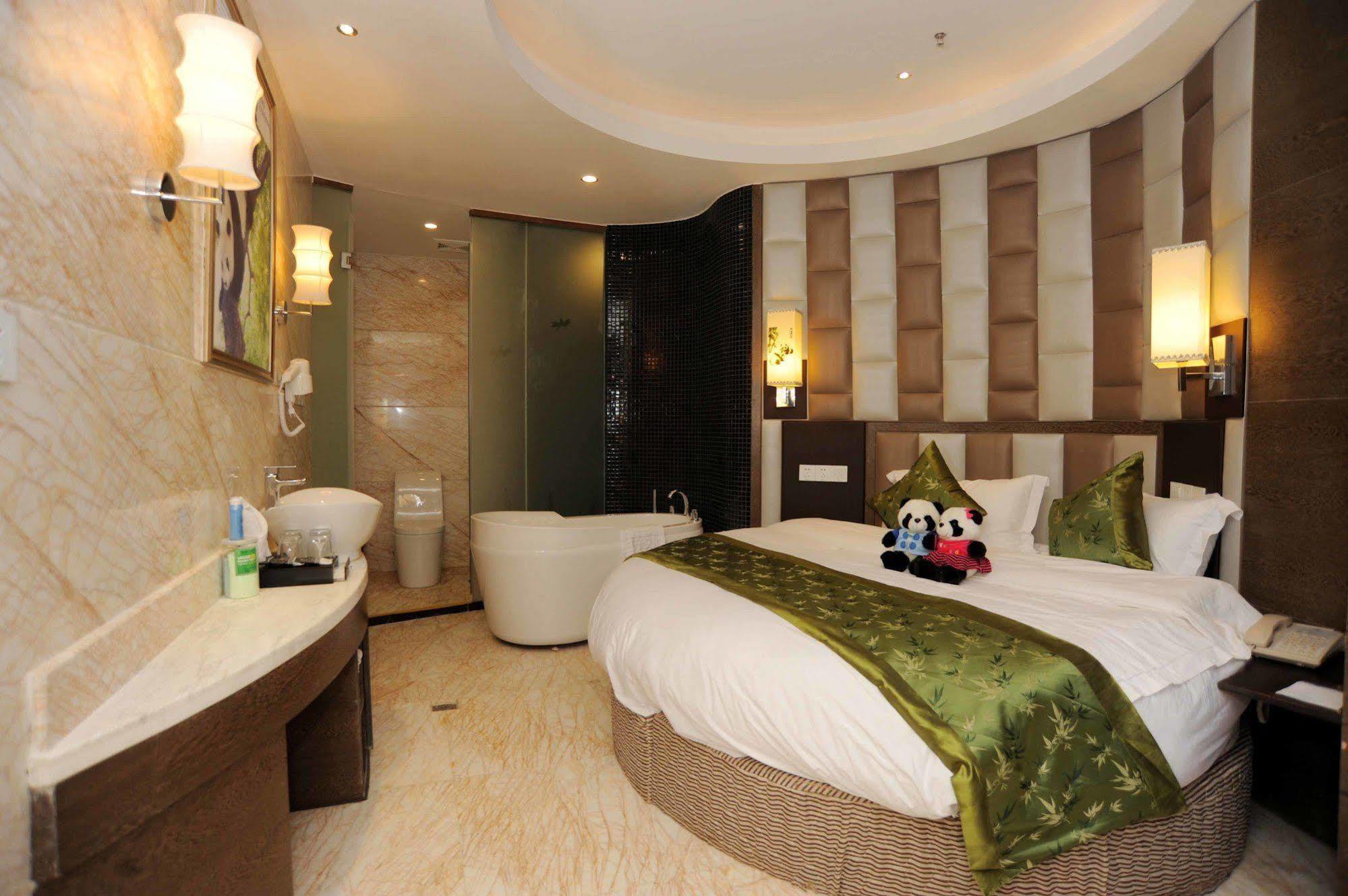 Chengdu Panda Prince Culture Hotel מראה חיצוני תמונה